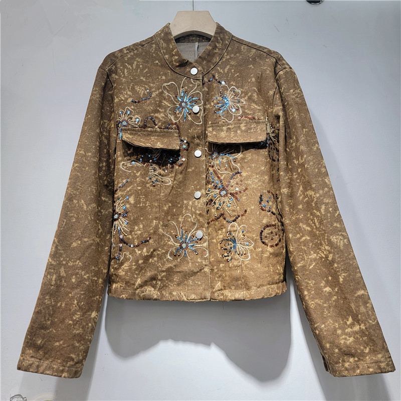 Embroidery Jacket Jeans - แฟชั่นฤดูใบไม้ผลิ เสื้อแจ็คเก็ตยีนส์สั้นสีกาแฟ ปักเลื่อมลายดอกไม้ สำหรับผู้หญิง สไตล์ลำลอง คอตั้ง