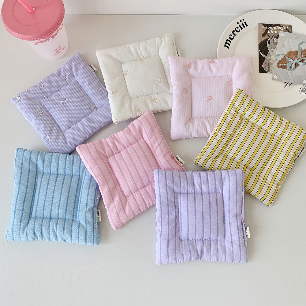 ผ้าปูโต๊ะสีครีมบุด้วยผ้าฝ้าย ป - Embroidery Cream บทวิจารณ์และราคา