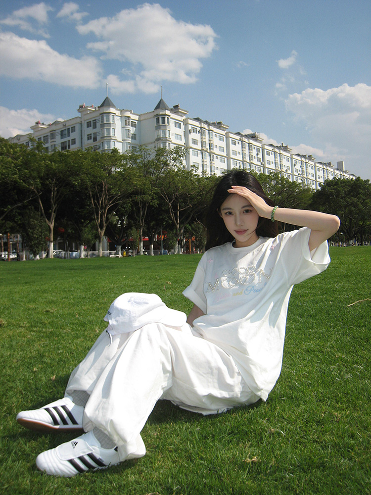 เสื้อยืดแขนสั้นสไตล์อเมริกันสำ - Embroidery Font Free บทวิจารณ์และราคา