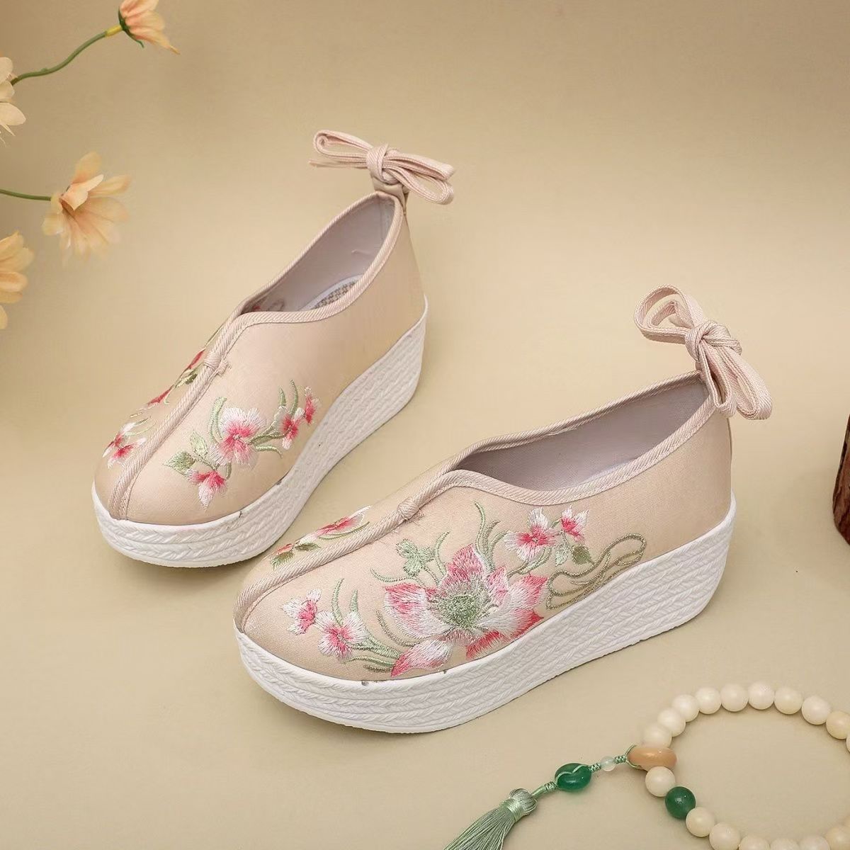รองเท้าส้นเตารีดสไตล์ชาติพันธุ - Embroidery Skirt บทวิจารณ์และราคา
