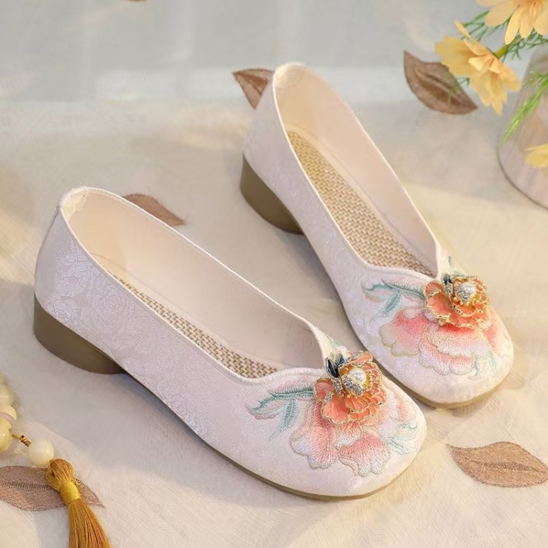 รองเท้าผ้าปักลายส้นเตี้ยสำหรับ - Embroidery Cloth บทวิจารณ์และราคา