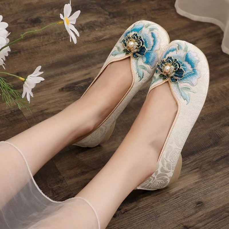 รองเท้าผ้าปักลายส้นเตี้ยสำหรับ - Embroidery Cloth บทวิจารณ์และราคา